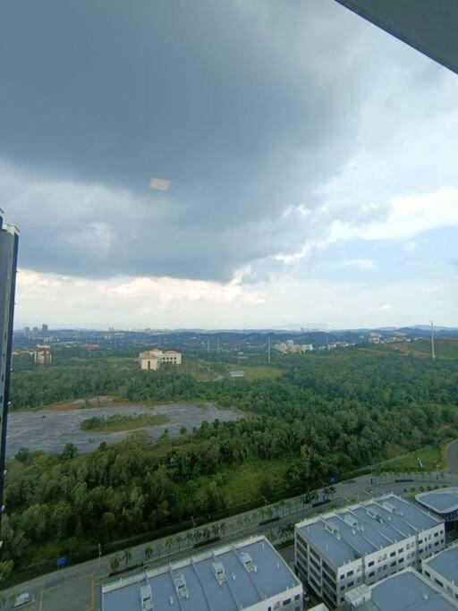 Conezion, Nice View, Beside Ioi City Mall, Opposite Hospital Serdang, Beside Uniteen And Upm, Putrajaya Exterior photo