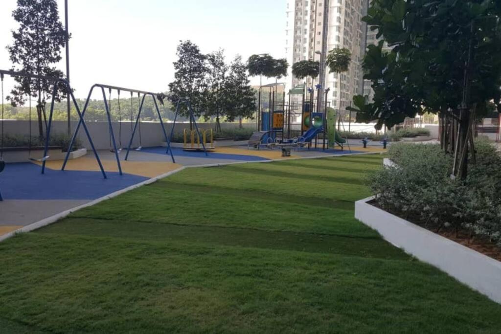Conezion, Nice View, Beside Ioi City Mall, Opposite Hospital Serdang, Beside Uniteen And Upm, Putrajaya Exterior photo