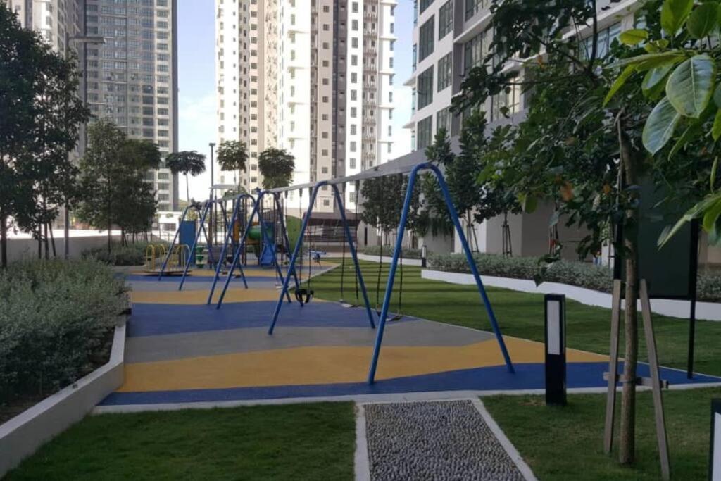 Conezion, Nice View, Beside Ioi City Mall, Opposite Hospital Serdang, Beside Uniteen And Upm, Putrajaya Exterior photo